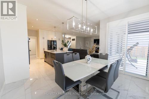 3354 Mersea Street E, London South (South V), ON - Indoor Photo Showing Dining Room