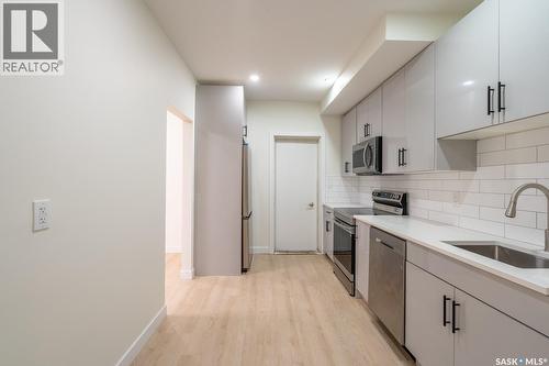 1906 Cameron Street, Regina, SK - Indoor Photo Showing Kitchen