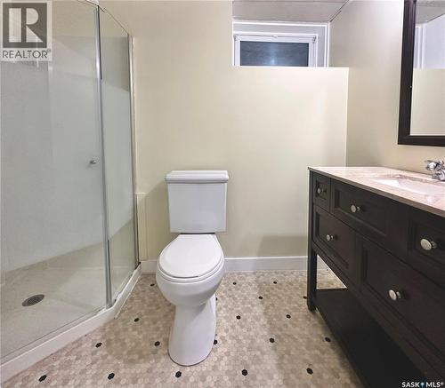 2268 Broder Street, Regina, SK - Indoor Photo Showing Bathroom