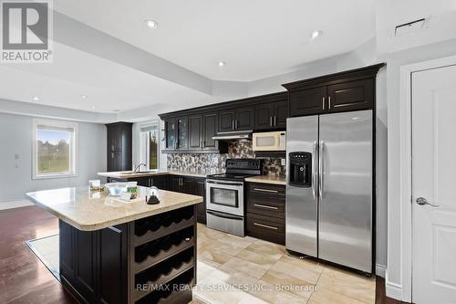 5 Farina Drive, Brampton, ON - Indoor Photo Showing Kitchen