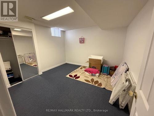 5923 Sidmouth Street, Mississauga, ON - Indoor