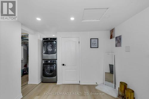 195 Randi Road, Mississauga, ON - Indoor Photo Showing Laundry Room