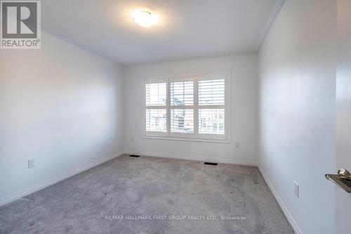183 Flood Avenue, Clarington (Newcastle), ON - Indoor Photo Showing Other Room