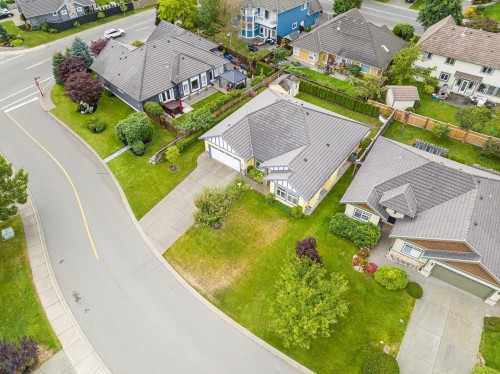 2040 Sussex Dr, Courtenay, BC 