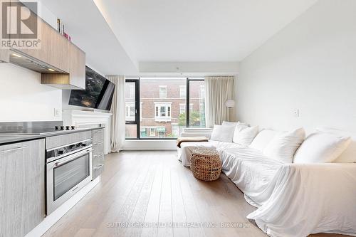 201 - 530 Indian Grove, Toronto, ON - Indoor Photo Showing Other Room