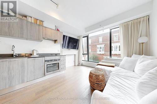 201 - 530 Indian Grove, Toronto, ON - Indoor