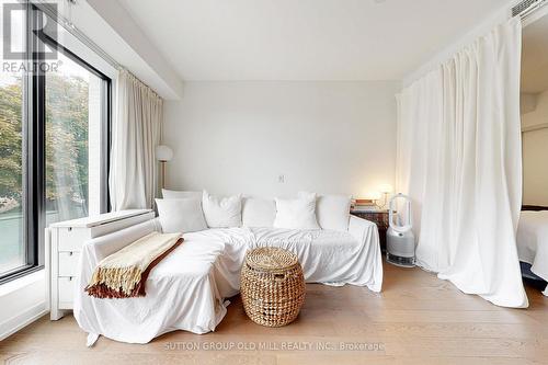 201 - 530 Indian Grove, Toronto, ON - Indoor Photo Showing Bedroom