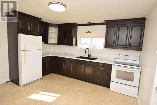 23 Main St, Iron Bridge, ON - Indoor Photo Showing Kitchen