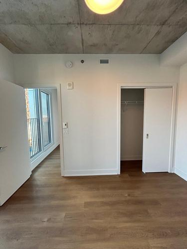 Bedroom - 619-2114 Rue Ste-Catherine E., Montréal (Ville-Marie), QC - Indoor Photo Showing Other Room