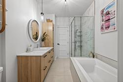 Salle de bains attenante à la CCP - 