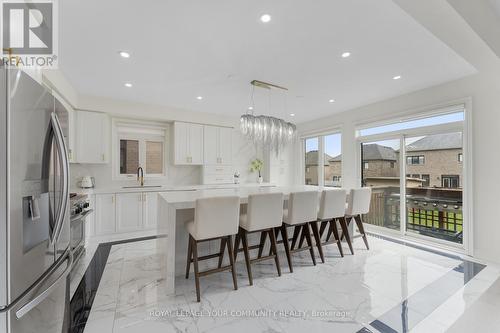 1 Byblos Court, East Gwillimbury, ON - Indoor