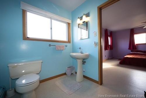 101 Moss Ave, Fredericton, NB 