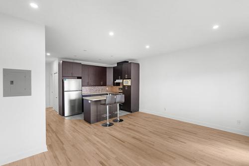 Cuisine - 302-7355 Av. Léonard-De Vinci, Montréal (Villeray/Saint-Michel/Parc-Extension), QC - Indoor Photo Showing Kitchen