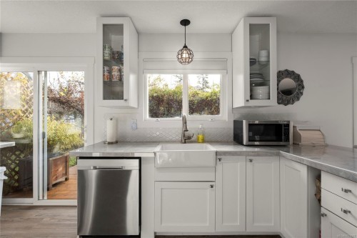 1592 Dalmatian Dr, Parksville, BC 