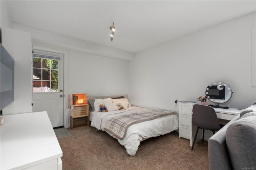 1592 Dalmatian Dr, Parksville, BC 