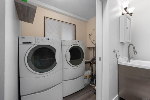 1592 Dalmatian Dr, Parksville, BC 