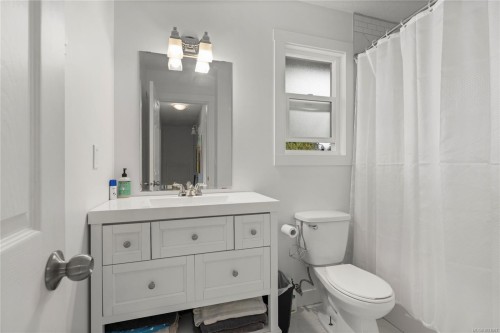 1592 Dalmatian Dr, Parksville, BC 