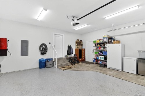 5150 Maebelle Rd, Port Alberni, BC 