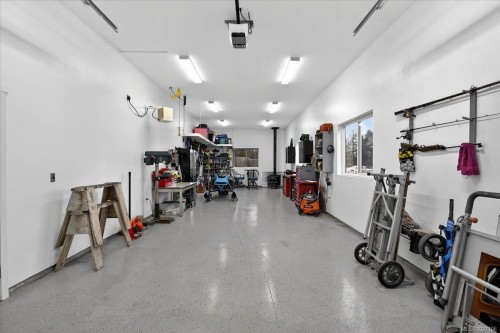 5150 Maebelle Rd, Port Alberni, BC 