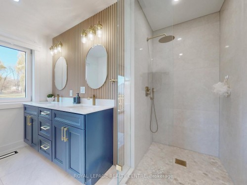 521 Old York Road, Burlington, ON - Indoor Photo Showing Bathroom