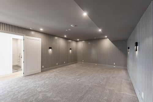 1327 Vineyard Drive, West Kelowna, BC - Indoor Photo Showing Other Room