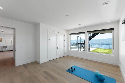 1327 Vineyard Drive, West Kelowna, BC - Indoor Photo Showing Other Room