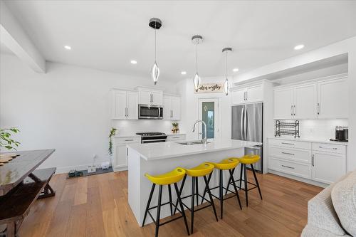 3074 Riesling Way, West Kelowna, BC - Indoor Photo Showing Kitchen With Stainless Steel Kitchen With Upgraded Kitchen