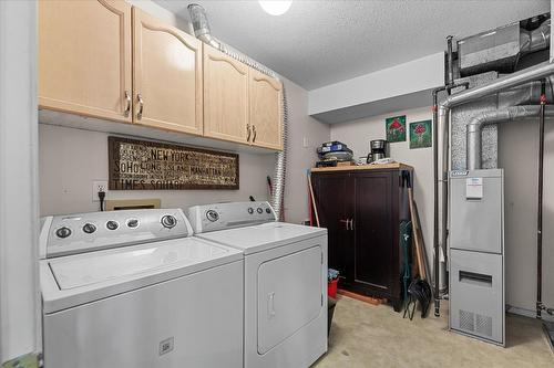 109-4-7841 Highway 97 N, Kelowna, BC - Indoor Photo Showing Laundry Room