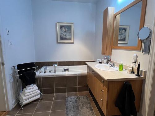 Salle de bains - 104-9 Av. De Sardaigne, Candiac, QC - Indoor Photo Showing Bathroom