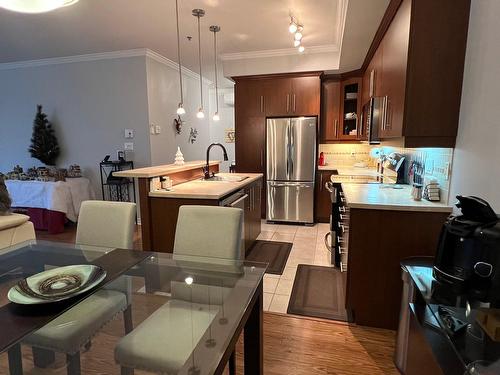 Cuisine - 104-9 Av. De Sardaigne, Candiac, QC - Indoor