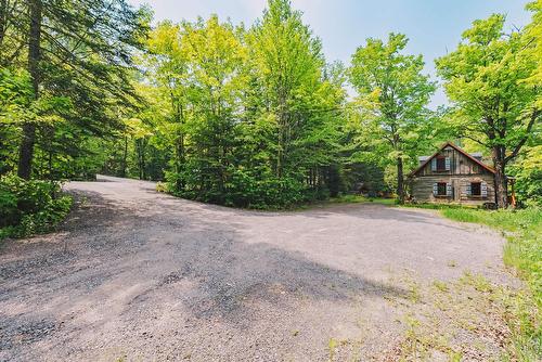 Entrée extérieure - 2046 Ch. Des Chalets, Mont-Blanc, QC - Outdoor