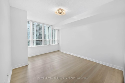 2610-23 Hollywood Avenue, Toronto, ON - Indoor Photo Showing Other Room