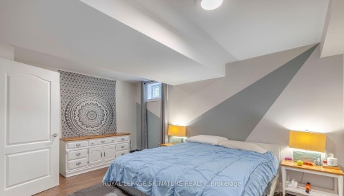 Lower-10 Duval Drive, Barrie, ON - Indoor Photo Showing Bedroom