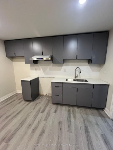 Main Level-58 Satchell Boulevard, Toronto, ON - Indoor Photo Showing Kitchen