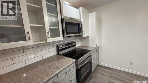 4124 4Th Avenue, Regina, SK - Indoor Photo Showing Kitchen