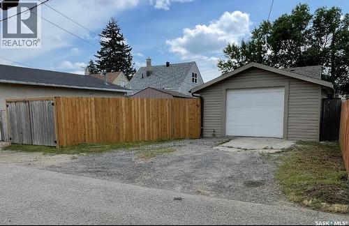 4124 4Th Avenue, Regina, SK - Outdoor