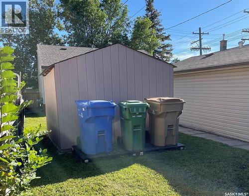 4124 4Th Avenue, Regina, SK - Outdoor