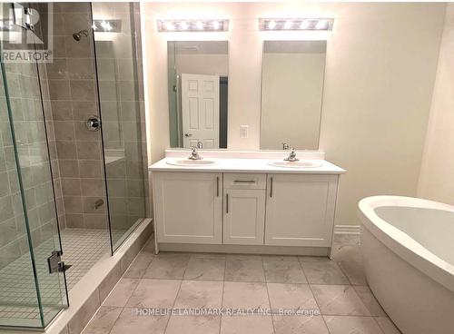 Upper - 1131 Plymouth Drive, Oshawa, ON - Indoor Photo Showing Bathroom