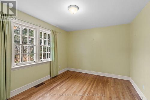1914 Norwood Avenue, Ottawa, ON - Indoor Photo Showing Other Room