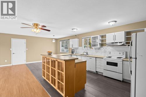 11152 Bottom Wood Lake Road, Lake Country, BC - Indoor Photo Showing Kitchen