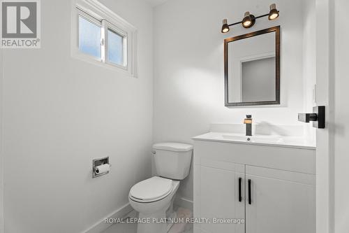 43 - 2120 Rathburn Road E, Mississauga, ON - Indoor Photo Showing Bathroom