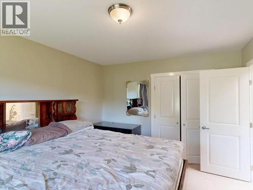 3004 Pebble Beach Road, Powell River, BC - Indoor Photo Showing Bedroom