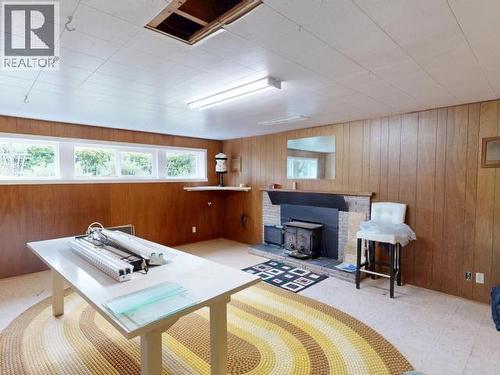 3004 Pebble Beach Road, Powell River, BC - Indoor With Fireplace