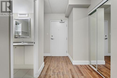511 - 149 Main Street W, Hamilton, ON - Indoor Photo Showing Other Room