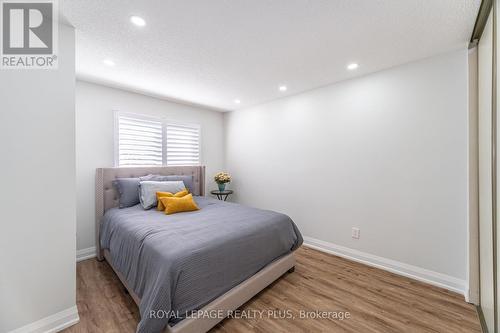4635 Regents Terrace, Mississauga, ON - Indoor Photo Showing Bedroom