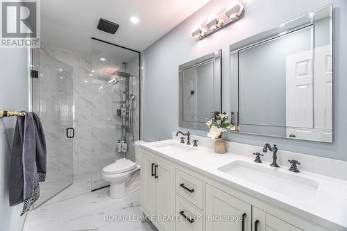 4635 Regents Terrace, Mississauga, ON - Indoor Photo Showing Bathroom