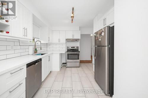 338 Delrex Boulevard, Halton Hills, ON - Indoor Photo Showing Kitchen With Stainless Steel Kitchen With Upgraded Kitchen