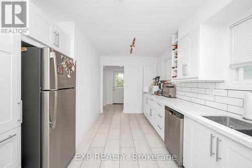 338 Delrex Boulevard, Halton Hills, ON - Indoor Photo Showing Kitchen With Stainless Steel Kitchen