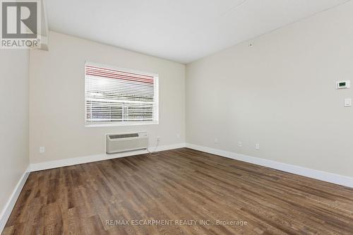 203 - 149 Main Street W, Hamilton, ON - Indoor Photo Showing Other Room