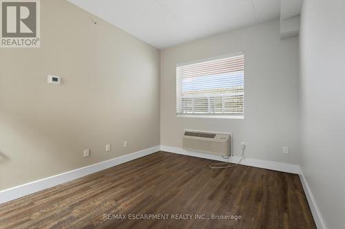203 - 149 Main Street W, Hamilton, ON - Indoor Photo Showing Other Room